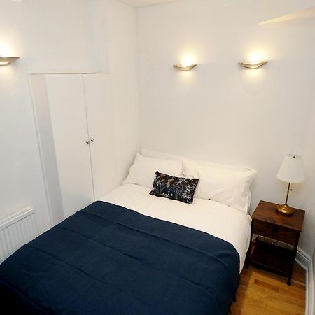 Cozy Retreat By Aresti Hotels Londra Dış mekan fotoğraf