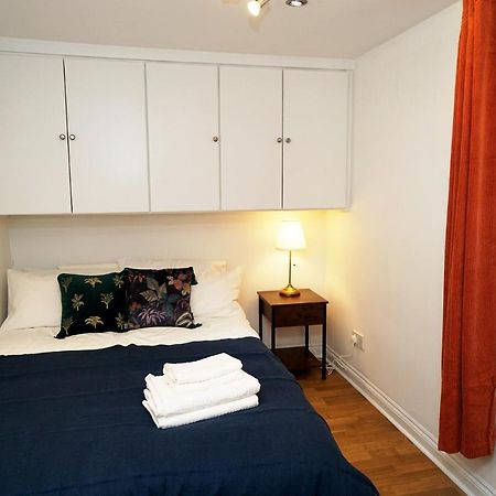 Cozy Retreat By Aresti Hotels Londra Dış mekan fotoğraf