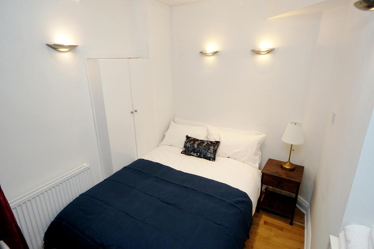 Cozy Retreat By Aresti Hotels Londra Dış mekan fotoğraf