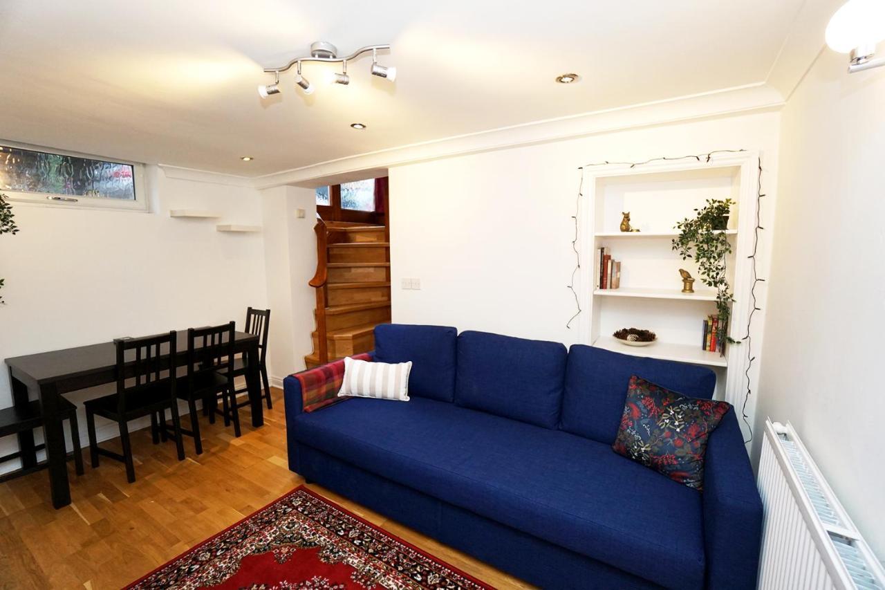 Cozy Retreat By Aresti Hotels Londra Dış mekan fotoğraf